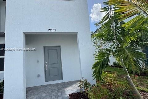 Adosado en alquiler en Homestead, Florida, 3 dormitorios № 1948108 - foto 2