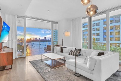 Снять в аренду кондоминиум в Майами-Бич, Флорида 3 спальни, 250м2, № 1944305 - фото 3