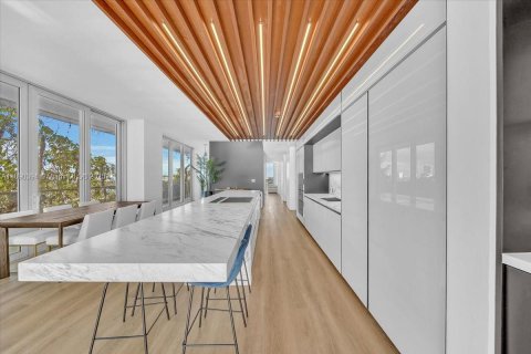 Снять в аренду кондоминиум в Майами-Бич, Флорида 3 спальни, 250м2, № 1944305 - фото 10