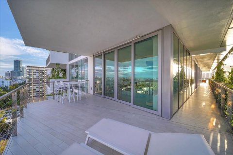 Снять в аренду кондоминиум в Майами-Бич, Флорида 3 спальни, 250м2, № 1944305 - фото 29