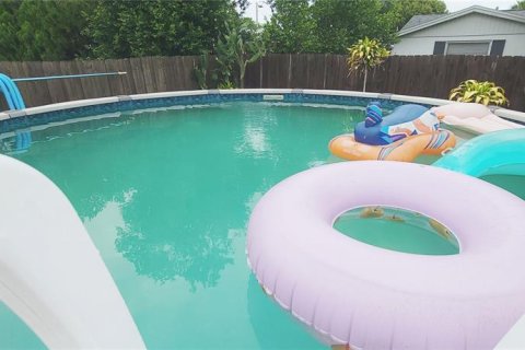 Casa en venta en Port Richey, Florida, 3 dormitorios, 161.37 m2 № 1916673 - foto 17