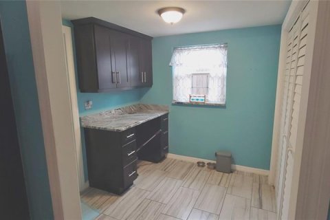 Casa en venta en Port Richey, Florida, 3 dormitorios, 161.37 m2 № 1916673 - foto 8