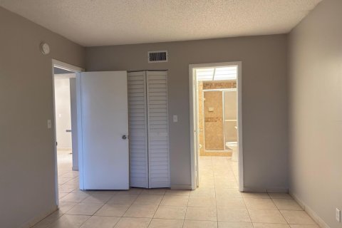 Condo in Boca Raton, Florida, 2 bedrooms  № 2400505 - photo 11