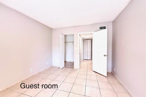 Condo in Boca Raton, Florida, 2 bedrooms  № 2400505 - photo 9