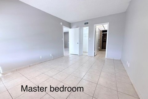 Condo in Boca Raton, Florida, 2 bedrooms  № 2400505 - photo 13