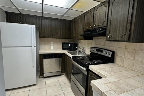 Condo in Boca Raton, Florida, 2 bedrooms  № 2400505 - photo 2