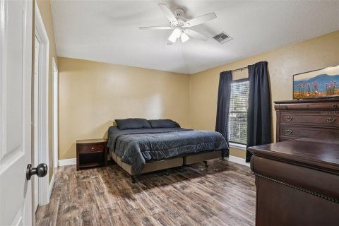 House in Lady Lake, Florida 3 bedrooms, 115.2 sq.m. № 2205993 - photo 18