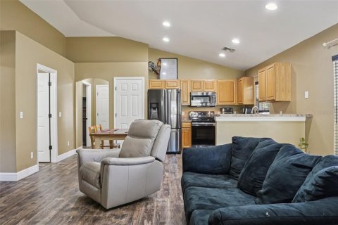 House in Lady Lake, Florida 3 bedrooms, 115.2 sq.m. № 2205993 - photo 6