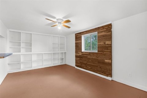 House in Spring Hill, Florida 3 bedrooms, 181.07 sq.m. № 1801312 - photo 14