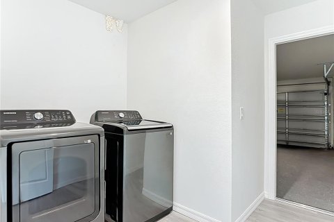 Casa en alquiler en North Port, Florida, 3 dormitorios, 148.64 m2 № 2201591 - foto 6