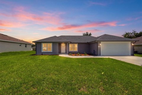 Villa ou maison à Summerfield, Floride 3 chambres, 146.51 m2 № 2284562