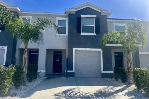 Townhouse in Wesley Chapel, Florida 3 bedrooms, 155.43 sq.m. № 2376679