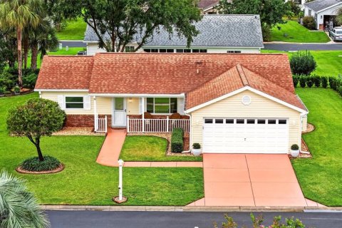House in Dunnellon, Florida 2 bedrooms, 130.34 sq.m. № 2354871