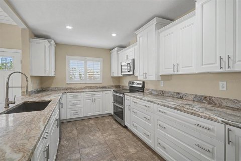 Купить виллу или дом в Олдсмар, Флорида 3 комнаты, 147.71м2, № 2204979 - фото 10