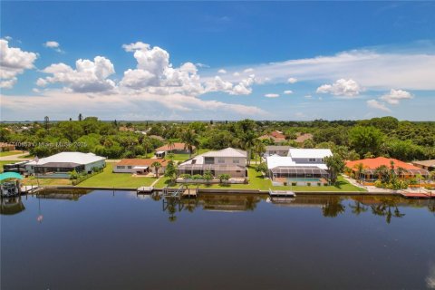 Villa ou maison à vendre à Port Charlotte, Floride: 5 chambres № 1937552 - photo 13