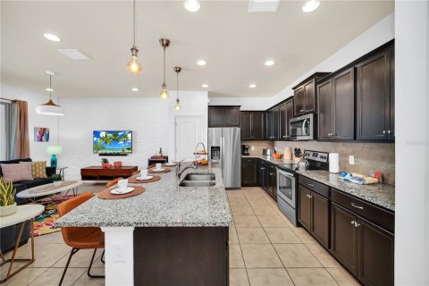 Adosado en venta en Kissimmee, Florida, 5 dormitorios, 210.24 m2 № 1513417 - foto 15