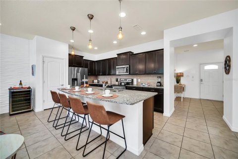 Adosado en venta en Kissimmee, Florida, 5 dormitorios, 210.24 m2 № 1513417 - foto 16