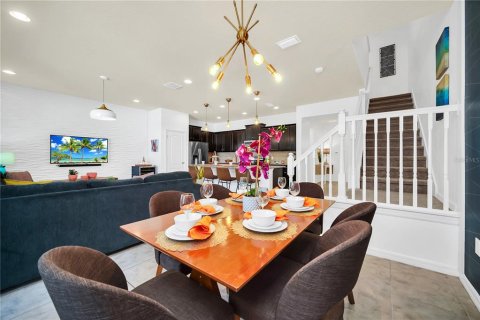 Adosado en venta en Kissimmee, Florida, 5 dormitorios, 210.24 m2 № 1513417 - foto 27