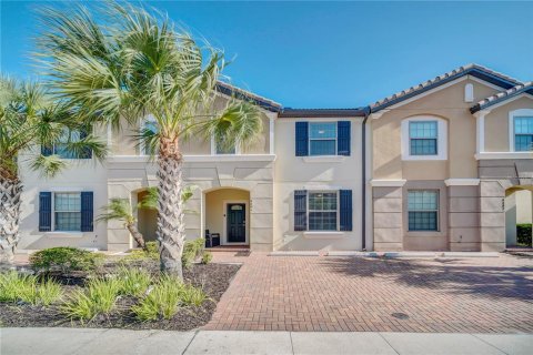 Adosado en venta en Kissimmee, Florida, 5 dormitorios, 210.24 m2 № 1513417 - foto 1