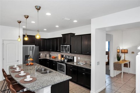 Adosado en venta en Kissimmee, Florida, 5 dormitorios, 210.24 m2 № 1513417 - foto 17
