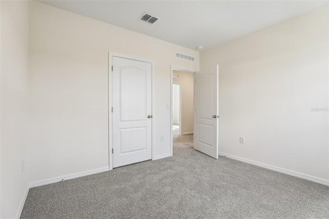 Casa en venta en Saint Cloud, Florida, 5 dormitorios, 227.7 m2 № 2209385 - foto 13