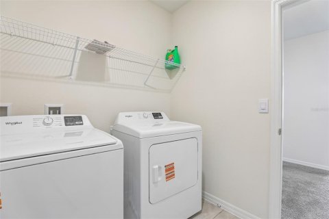 Casa en venta en Saint Cloud, Florida, 5 dormitorios, 227.7 m2 № 2209385 - foto 16