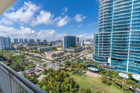 Купить кондоминиум в Санни-Айлс-Бич, Флорида 1 спальня, 89.19м2, № 2041426 - фото 8