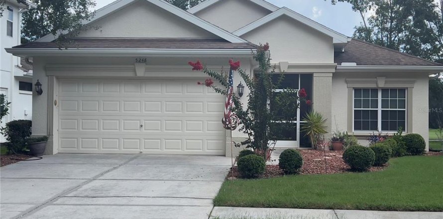 House in Brooksville, Florida 3 bedrooms, 203.55 sq.m. № 1853668