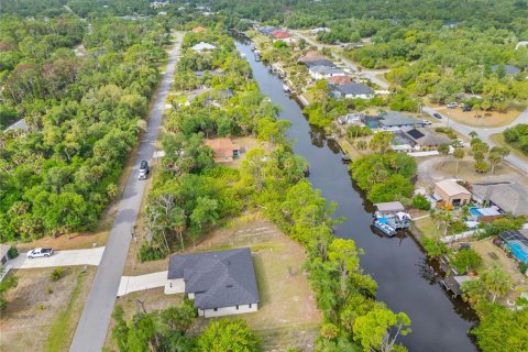 Casa en venta en Port Charlotte, Florida, 4 dormitorios, 174.47 m2 № 2139091 - foto 3