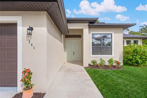 Casa en venta en Port Charlotte, Florida, 4 dormitorios, 174.47 m2 № 2139091 - foto 2