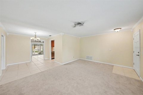 House in Largo, Florida 3 bedrooms, 132.29 sq.m. № 2419194 - photo 4