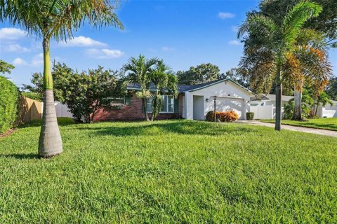 House in Largo, Florida 3 bedrooms, 132.29 sq.m. № 2419194 - photo 30