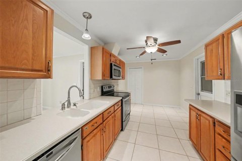 House in Largo, Florida 3 bedrooms, 132.29 sq.m. № 2419194 - photo 8
