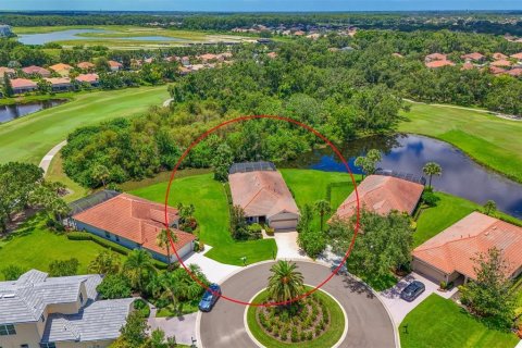 House in Bradenton, Florida 3 bedrooms, 179.39 sq.m. № 1854288 - photo 1