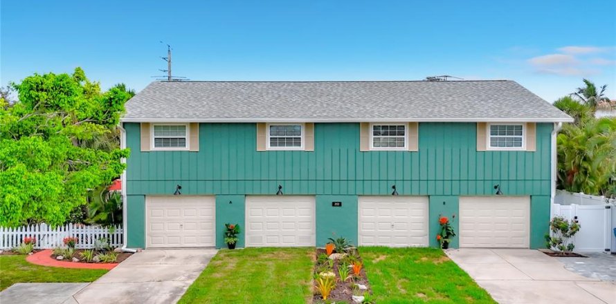 Casa en Holmes Beach, Florida 3 dormitorios, 90.3 m2 № 2149515