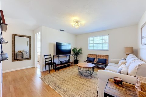 Casa en venta en Holmes Beach, Florida, 3 dormitorios, 90.3 m2 № 2149515 - foto 11