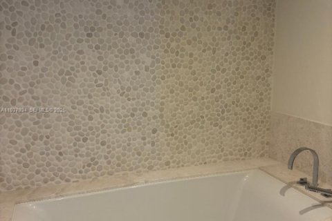 Copropriété à louer à Sunny Isles Beach, Floride: 4 chambres, 230.86 m2 № 1999607 - photo 3