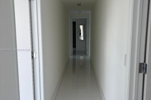 Copropriété à louer à Sunny Isles Beach, Floride: 4 chambres, 230.86 m2 № 1999607 - photo 6