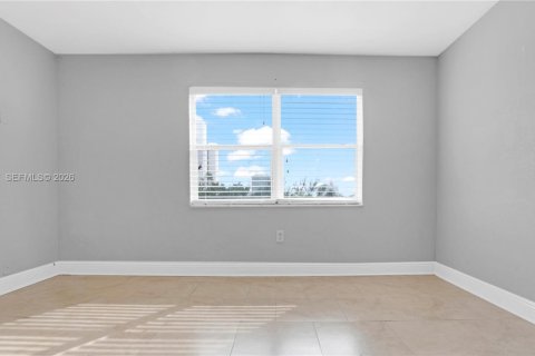 Appartement à louer à Miami Beach, Floride: 1 chambre, 55 m2 № 2084567 - photo 6