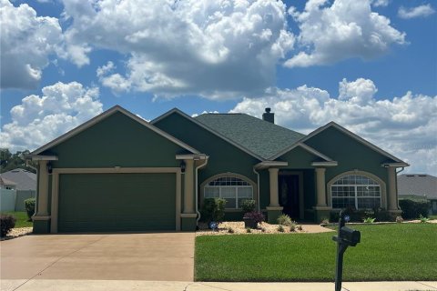 House in Ocala, Florida 3 bedrooms, 209.96 sq.m. № 1854338 - photo 1