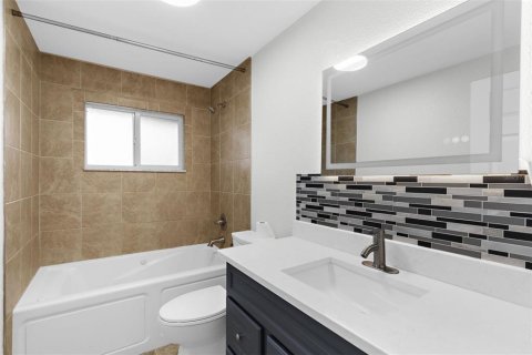 Купить виллу или дом в Сарасота, Флорида 3 комнаты, 166.48м2, № 1902073 - фото 23