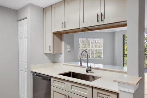 Condo in Sarasota, Florida, 2 bedrooms  № 1757714 - photo 17
