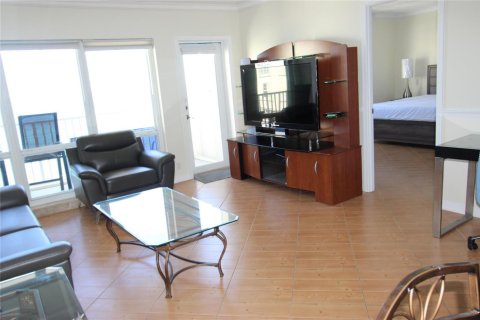 Condominio en venta en Pompano Beach, Florida, 2 dormitorios, 105.91 m2 № 2250309 - foto 5