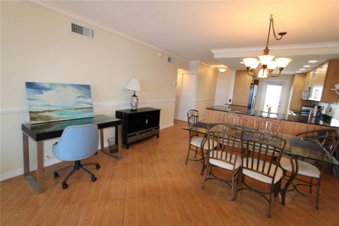 Condominio en venta en Pompano Beach, Florida, 2 dormitorios, 105.91 m2 № 2250309 - foto 7