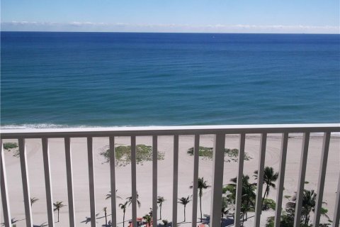 Condominio en venta en Pompano Beach, Florida, 2 dormitorios, 105.91 m2 № 2250309 - foto 3