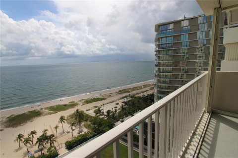 Condominio en venta en Pompano Beach, Florida, 2 dormitorios, 105.91 m2 № 2250309 - foto 28
