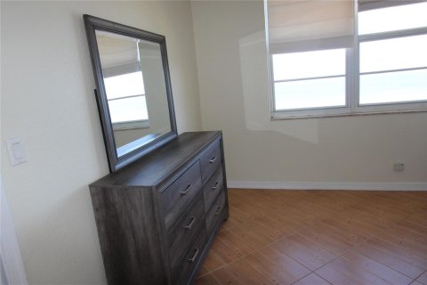 Condominio en venta en Pompano Beach, Florida, 2 dormitorios, 105.91 m2 № 2250309 - foto 12
