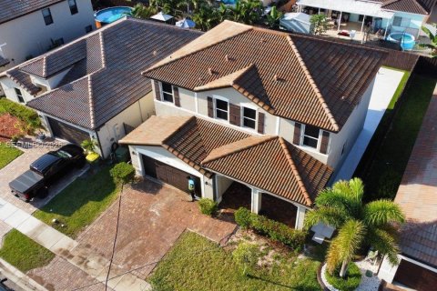 House in Homestead, Florida 4 bedrooms, 221.11 sq.m. № 2256746 - photo 2