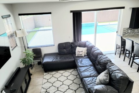 House in Homestead, Florida 4 bedrooms, 221.11 sq.m. № 2256746 - photo 11