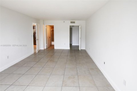 Condominio en venta en Miami, Florida, 2 dormitorios, 88.26 m2 № 2150412 - foto 8